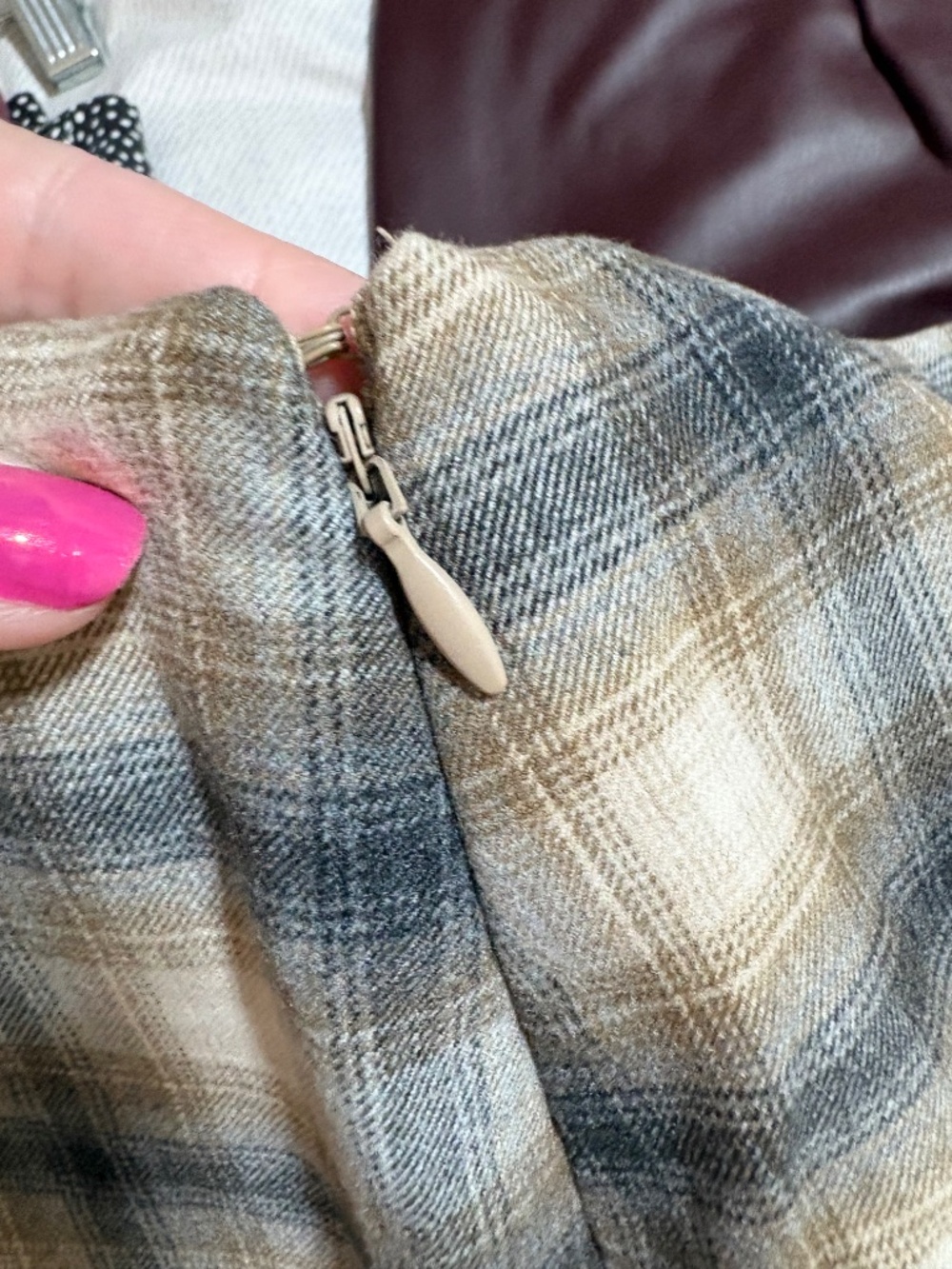 Old Navy plaid mini skirt Size L - Picture 7 of 9